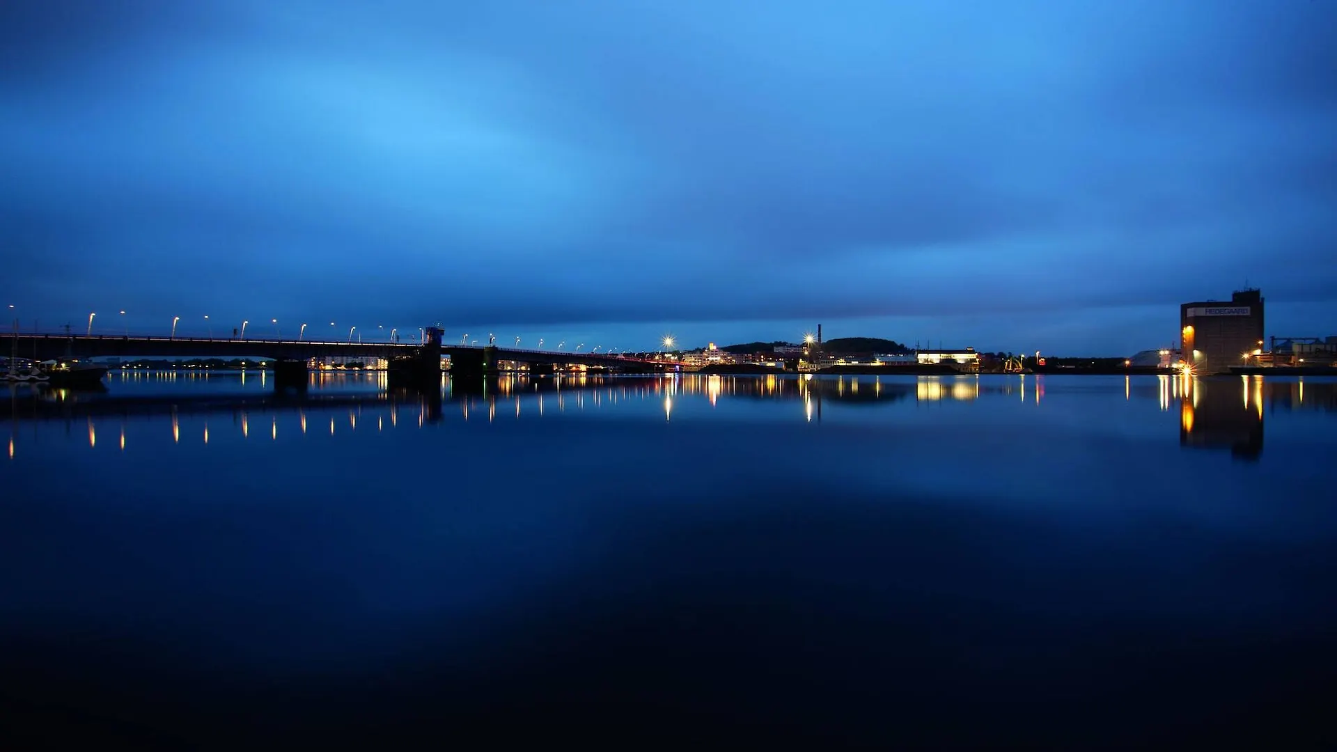 Radisson Blu Limfjord Hotel, Aalborg 4*,